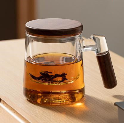 Théière en verre borosilicaté avec poignée en bois latérale, trois tasses