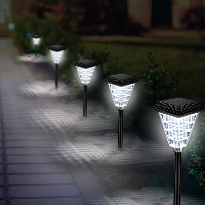 Solar garden light