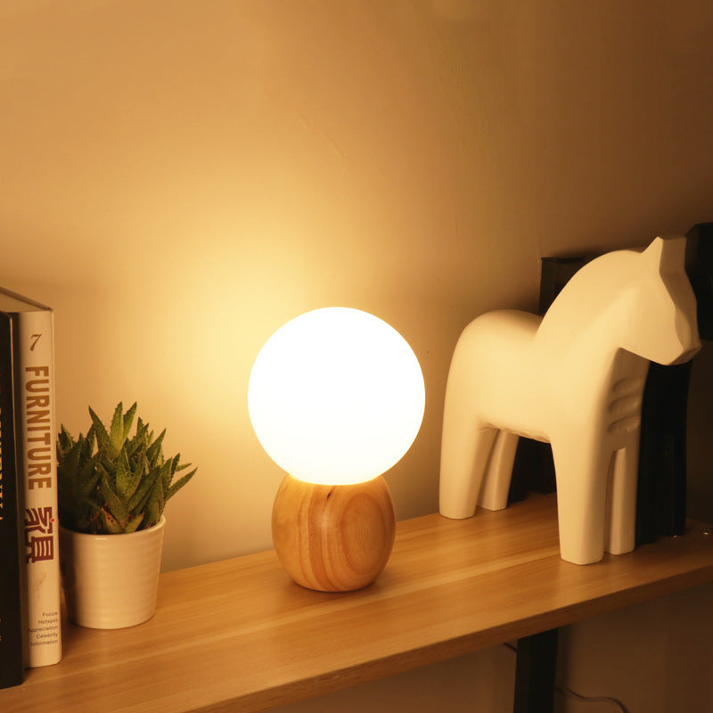 Nordic Creative Solid Wood Table Lamp