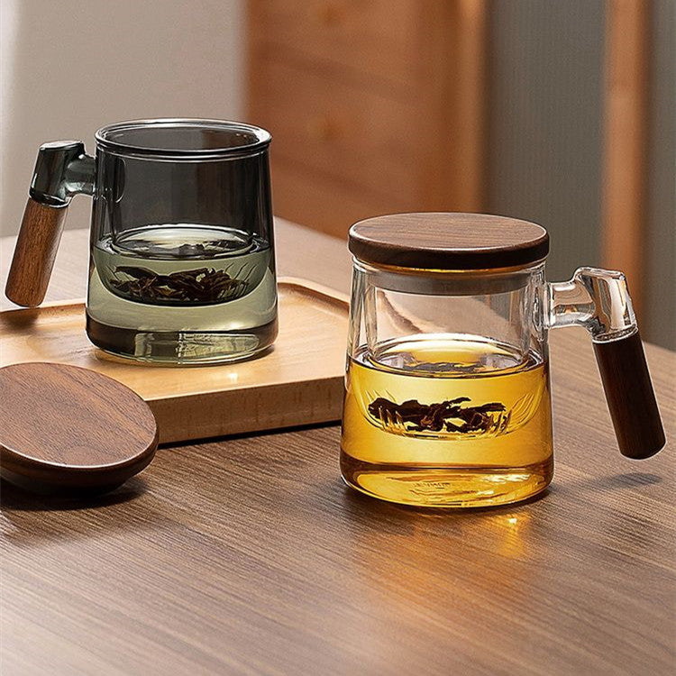 Théière en verre borosilicaté avec poignée en bois latérale, trois tasses