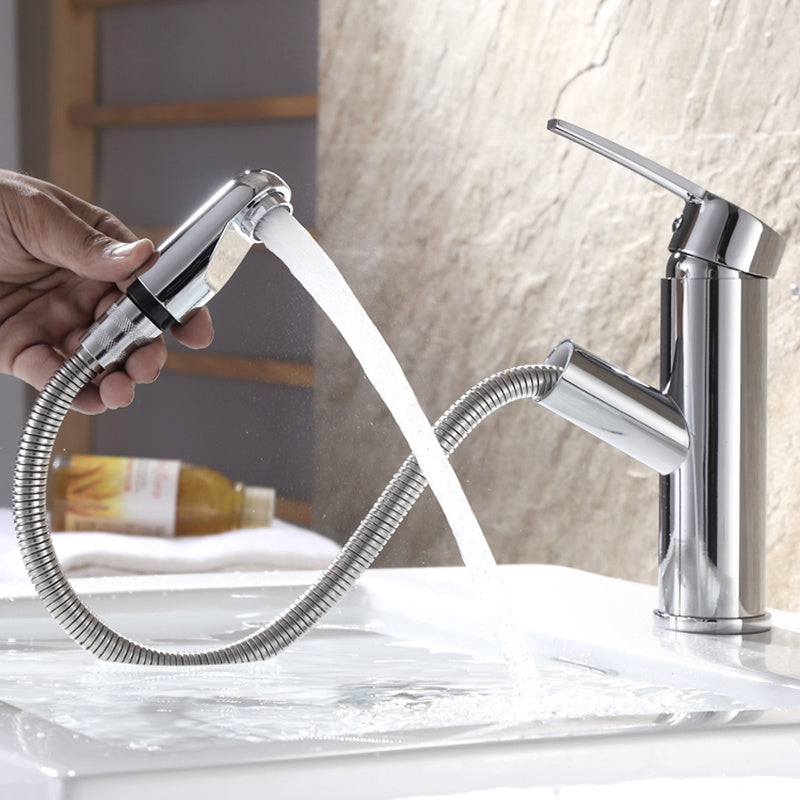 Robinet d'eau chaude et froide pour lavabo