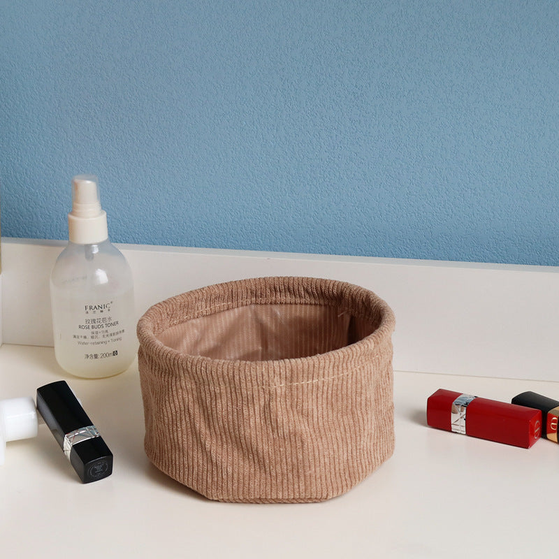 Household sundries storage basket