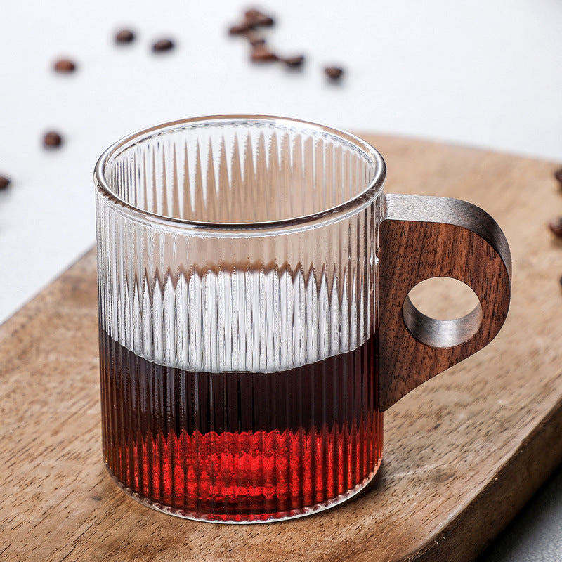 280 ml italienischer Stil Hängeohrglas Kaffeesaft Milchbecher mit Holzgriff