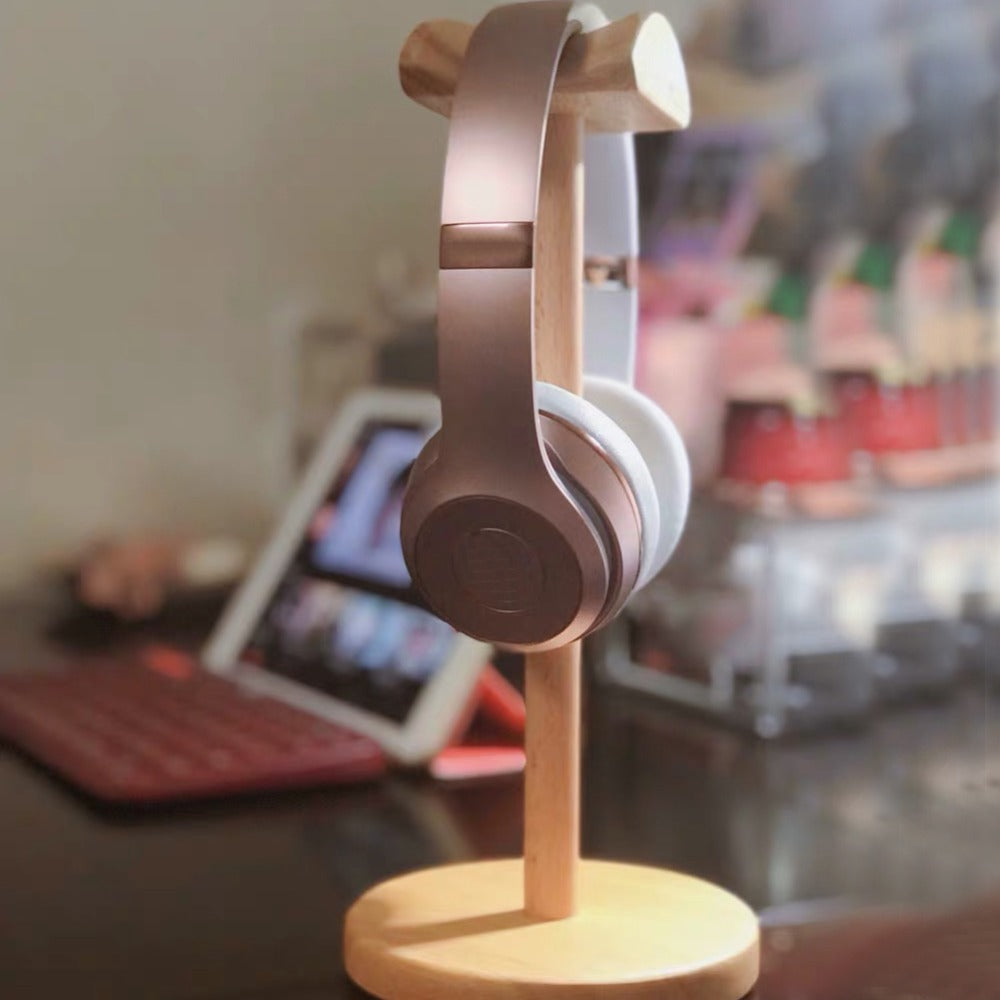 Walnut solid wood earphone bracket