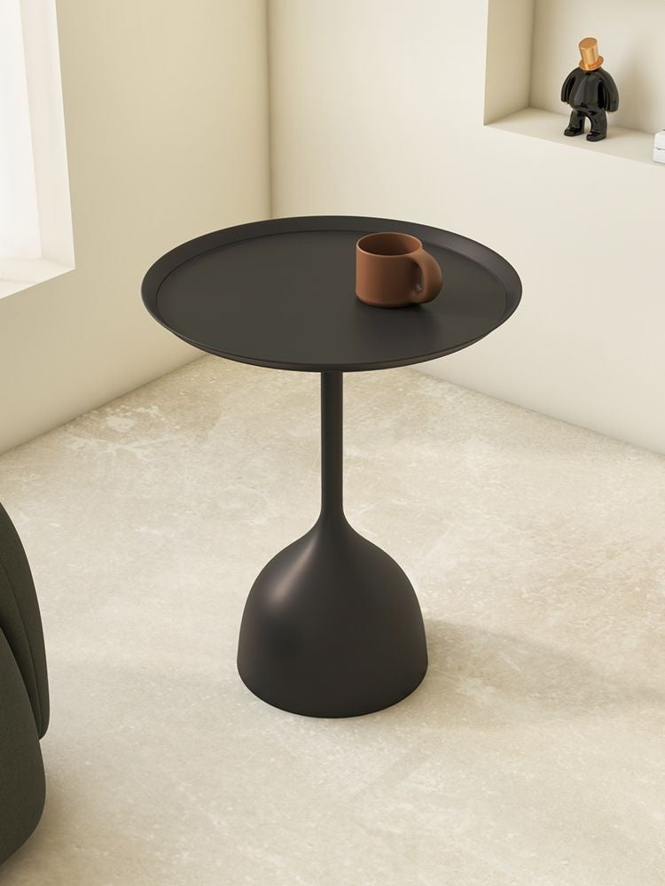 Table d'appoint simple nordique pour petit appartement, canapé, petite table basse